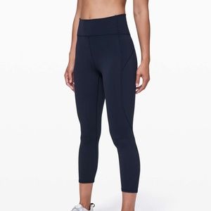 Lululemon In movement crop 23”